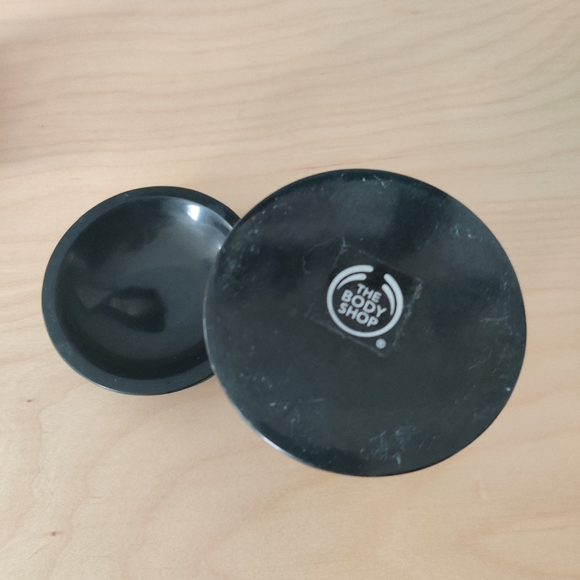 Soapstone oil warmer soapstone black from The Body Shop - Picture 5 of 6